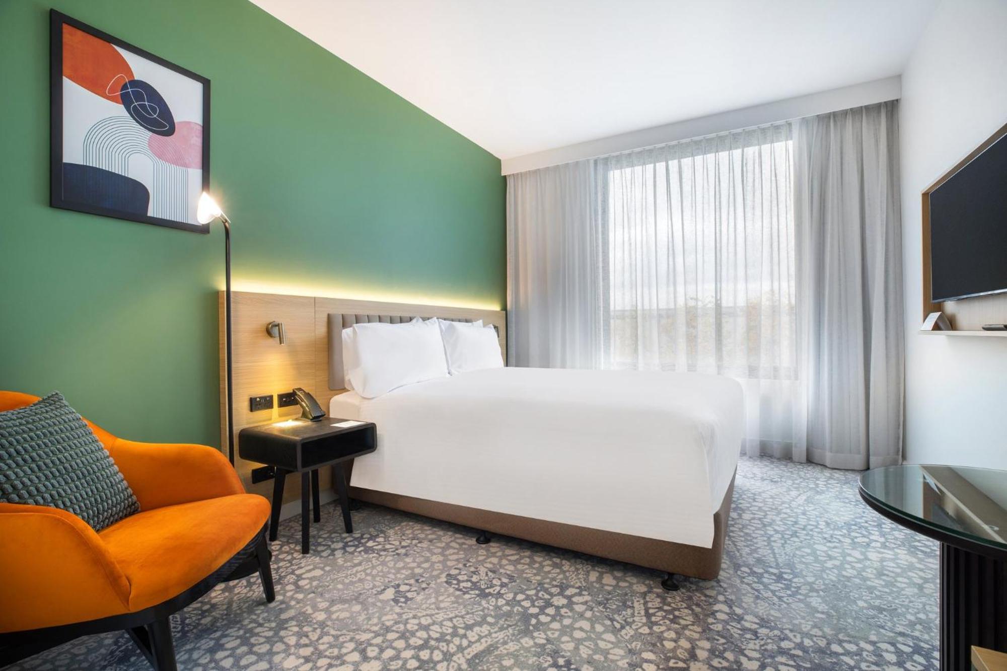 Holiday Inn Dandenong By Ihg Exterior photo